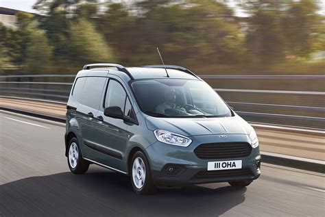 ford transit courier 2022